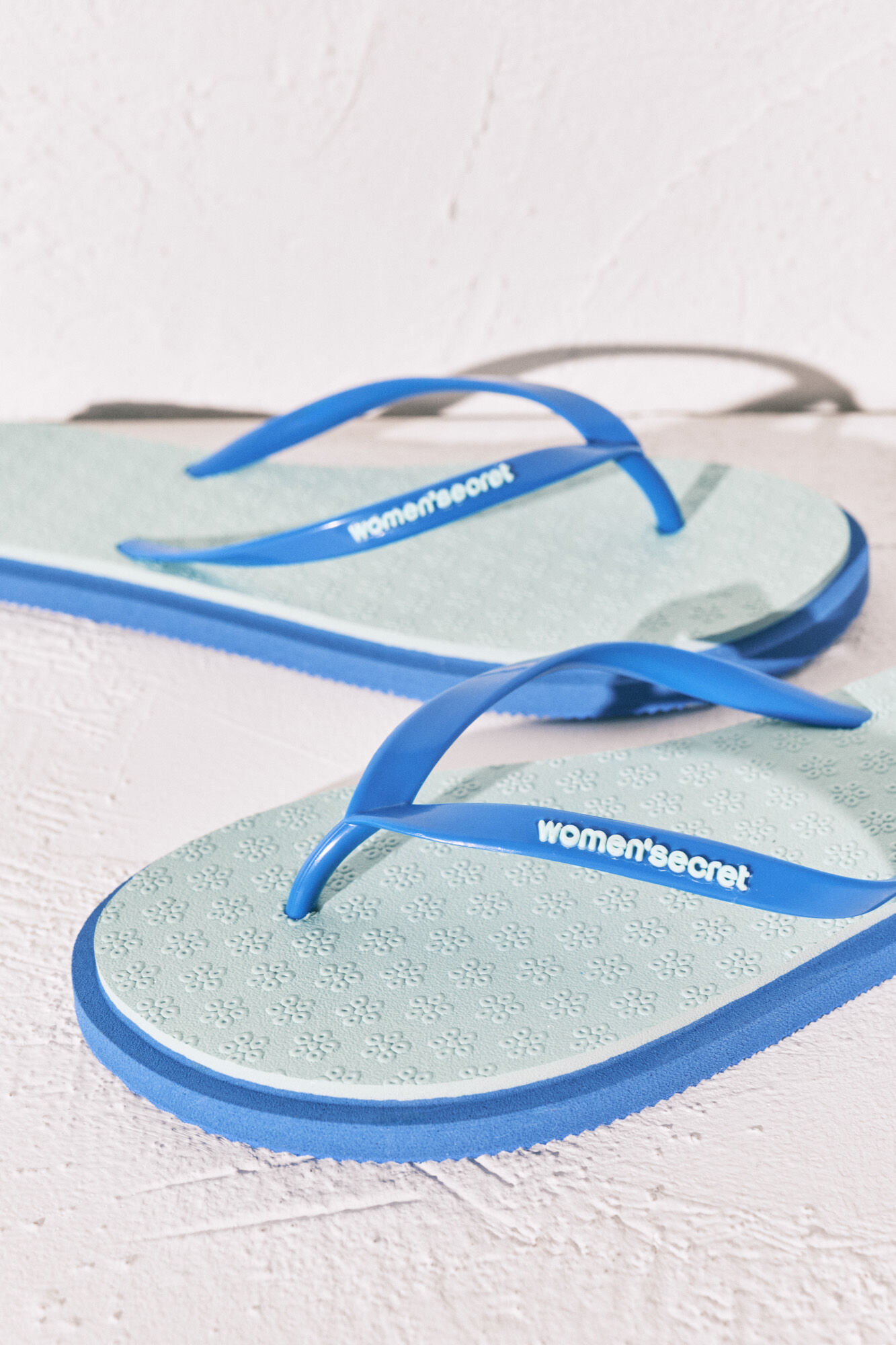 Women'secret Chanclas de dedo con textura floral azul verde