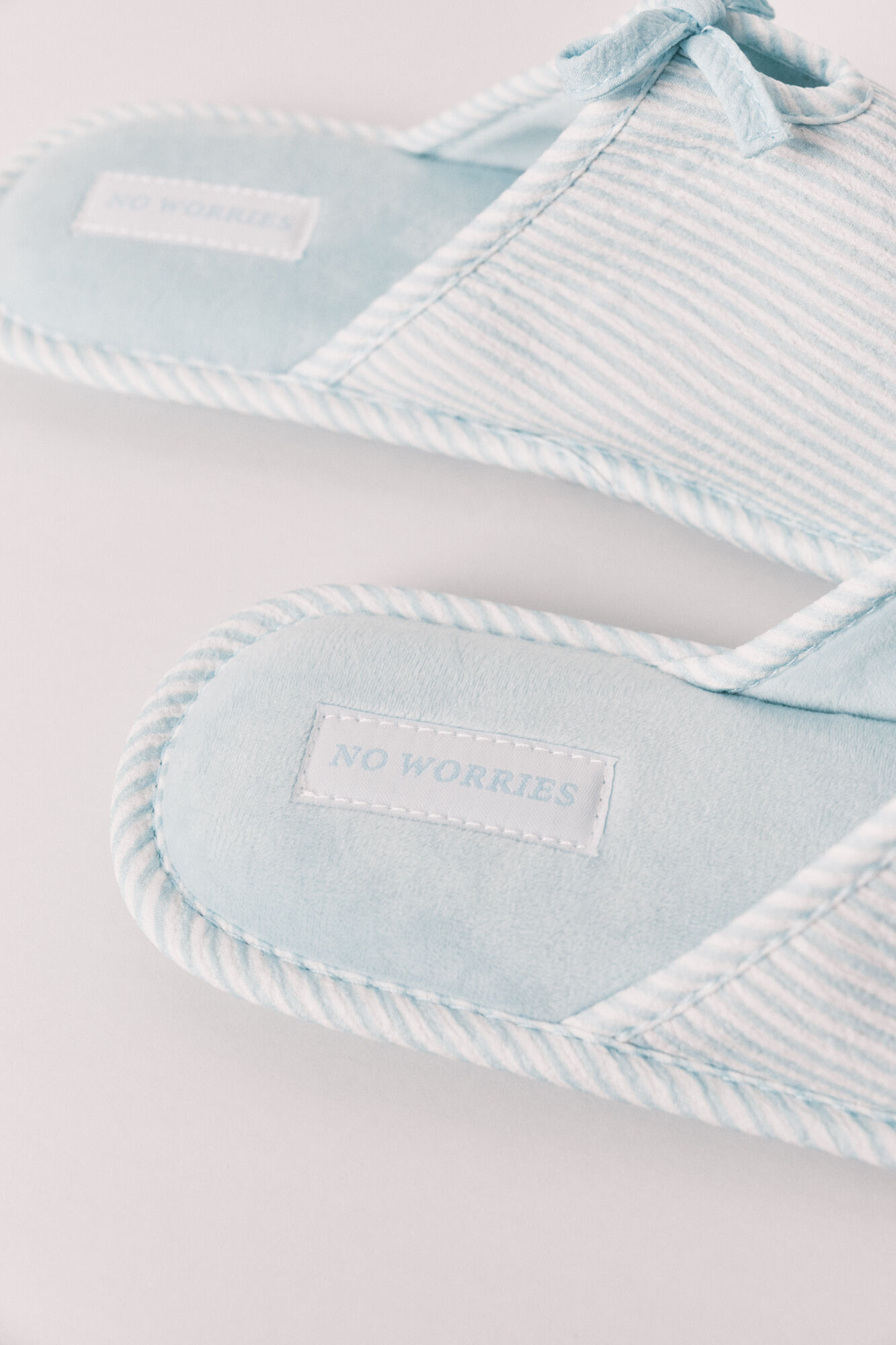 Women'secret Pantuflas a rayas con lazo verde verde