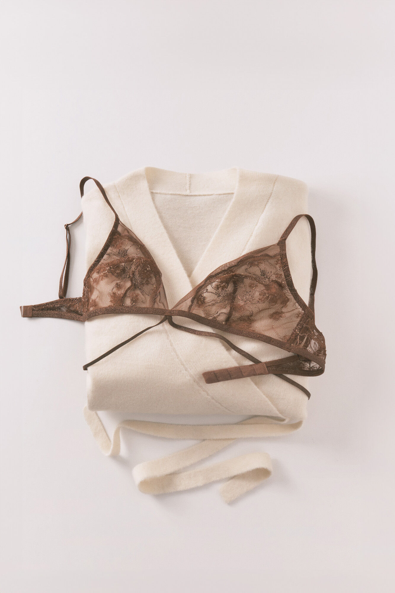 Women'secret Brasier triangular de encaje marr&oacute;n NATURAL