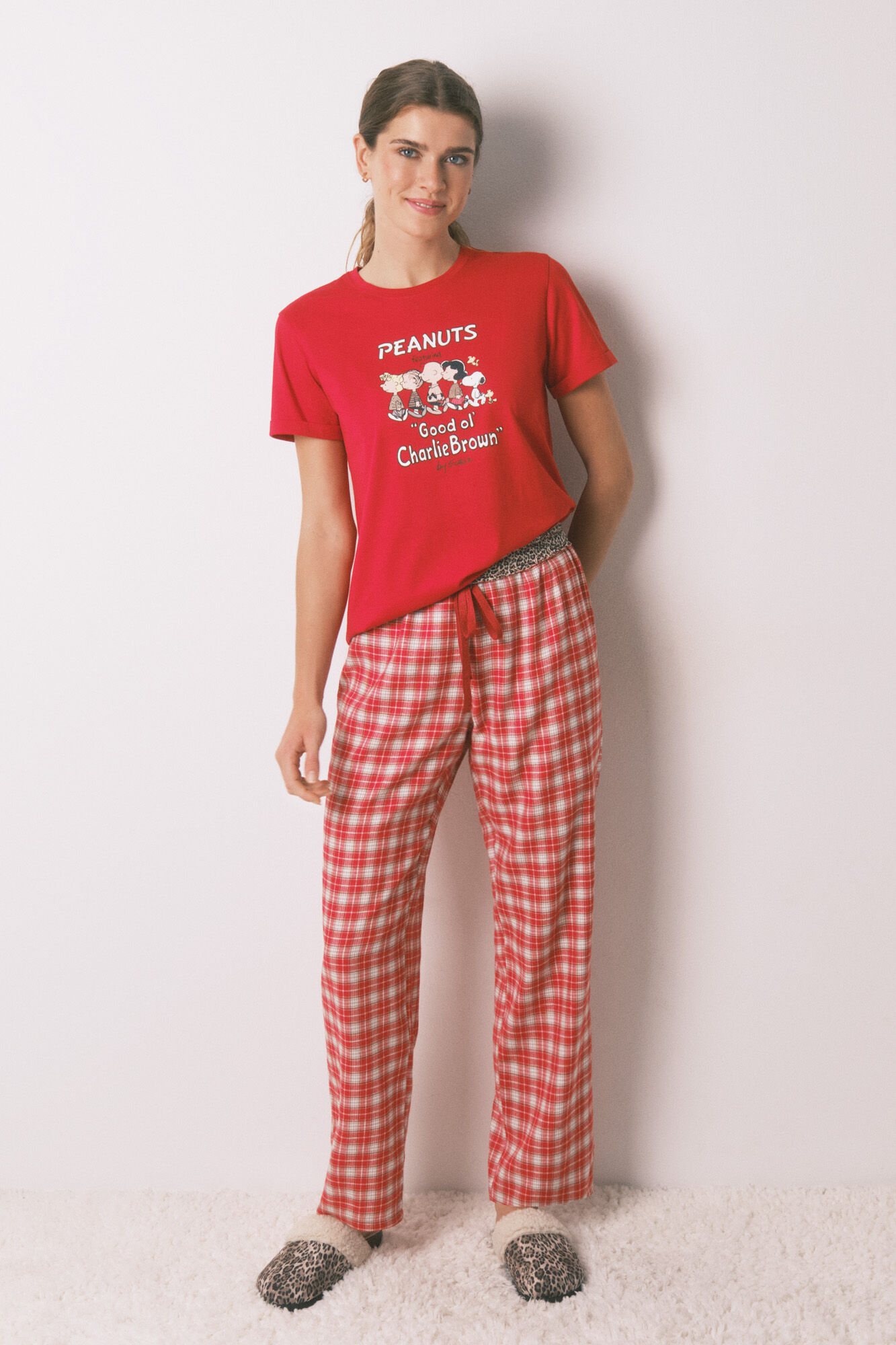 Women'secret Pijama larga 100% algod&oacute;n con estampado de cuadros de Snoopy rojo