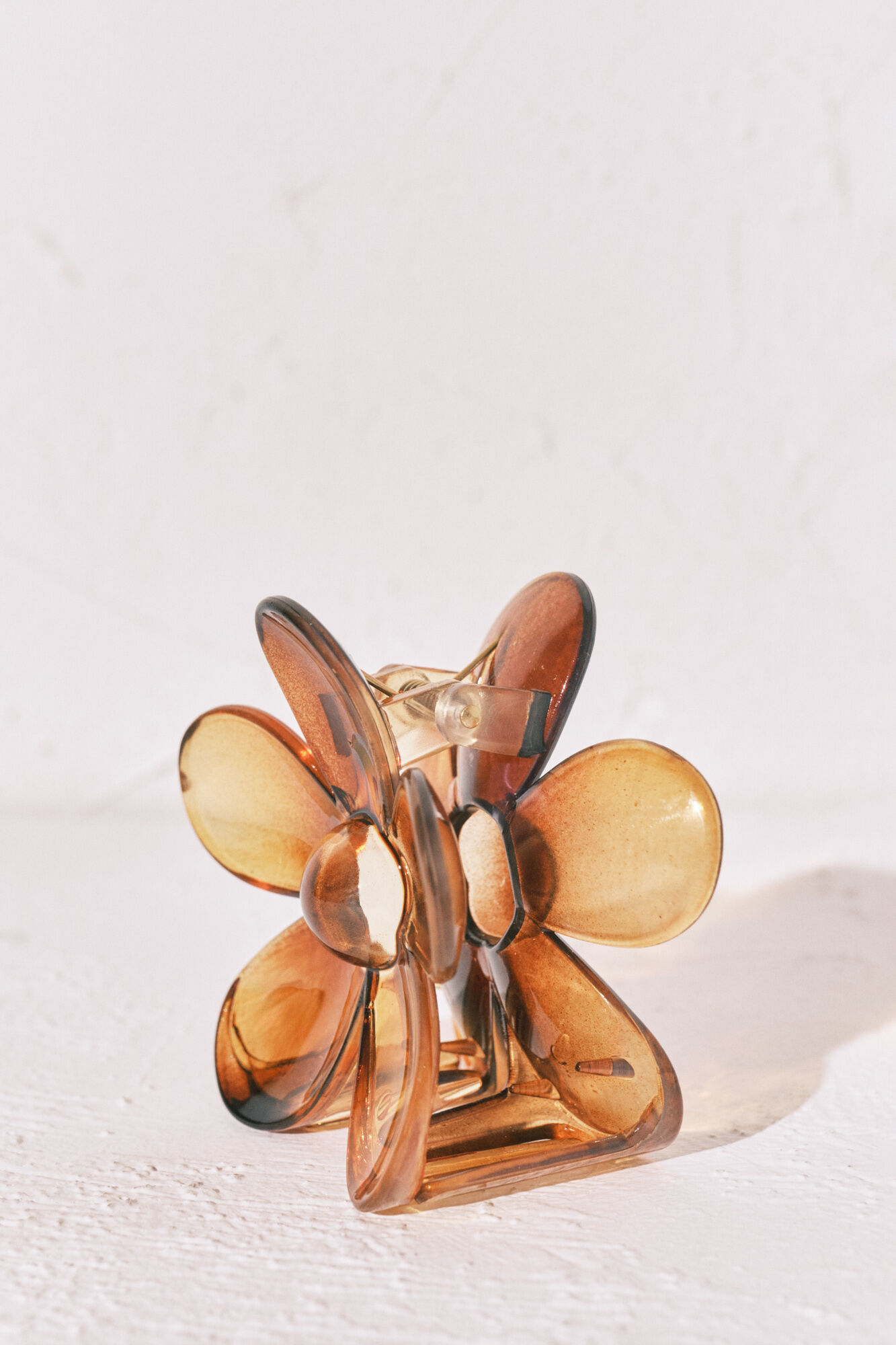 Women'secret Pinza para el pelo con forma de flor marr&oacute;n caf&eacute;