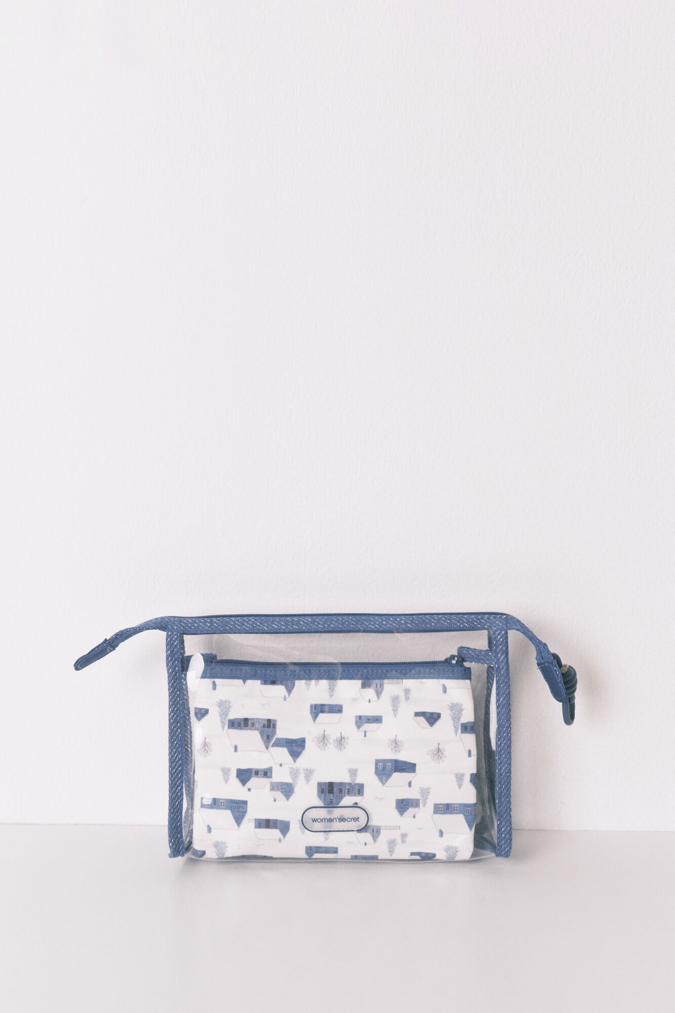 Women'secret Pack de 3 neceseres con estampados surtidos en azul y blanco estampado