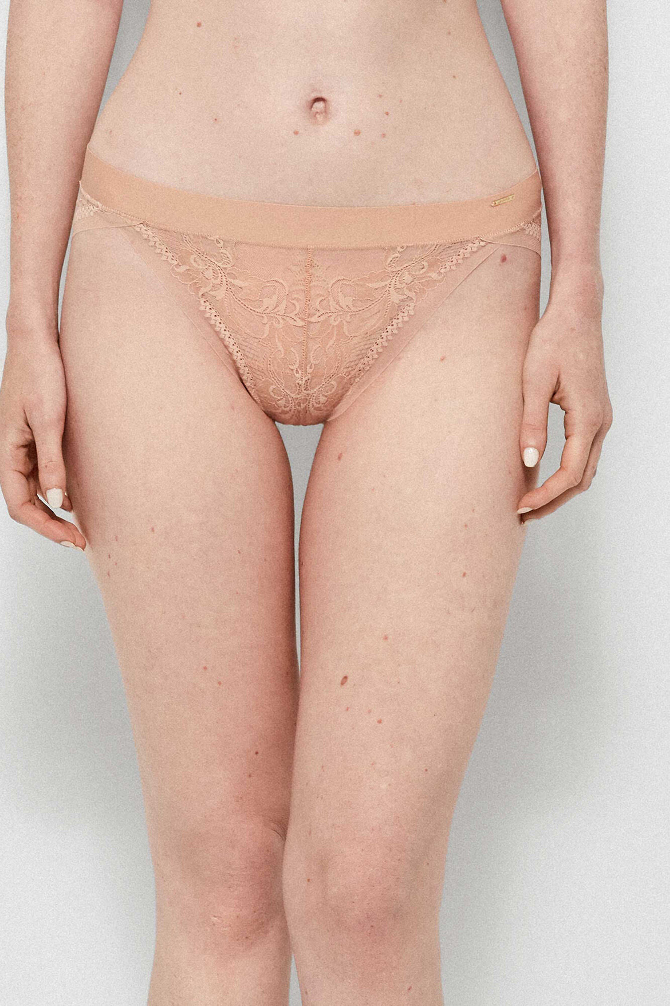 Gisela Panty cl&aacute;sica sin costuras caf&eacute;