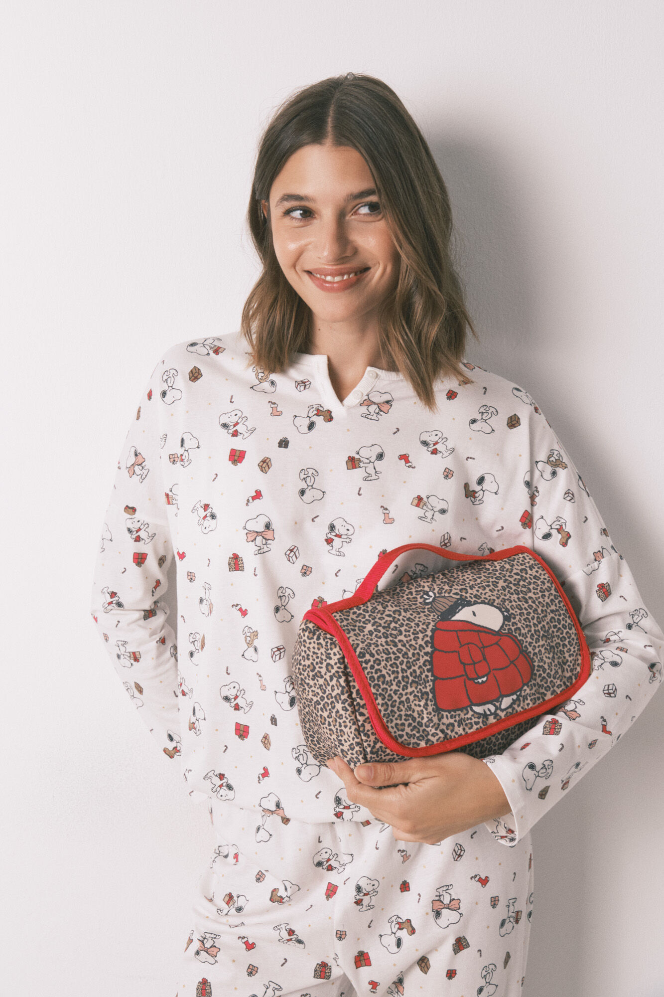 Women'secret Neceser mediano con percha con estampado animal de Snoopy 