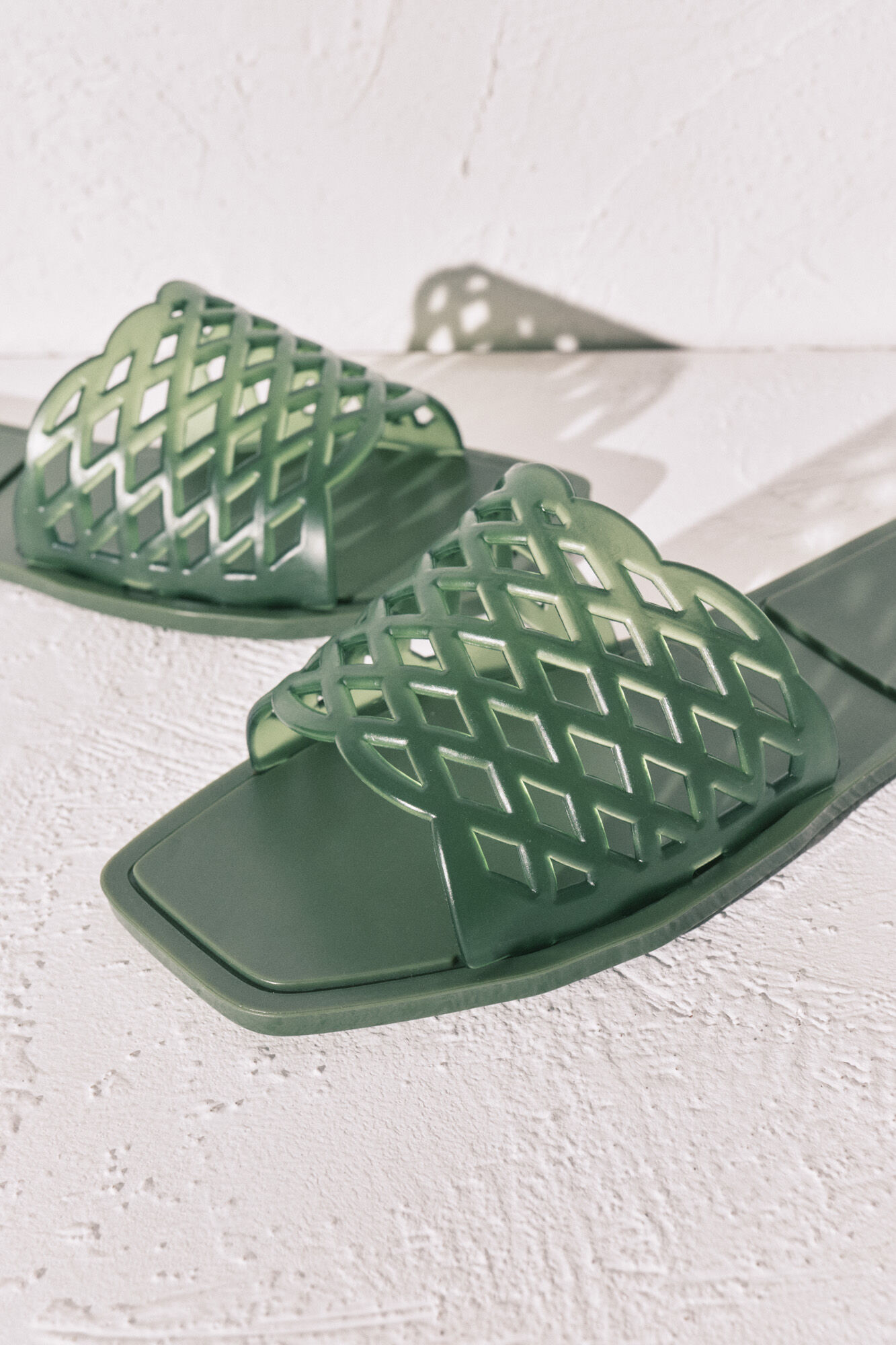 Women'secret Sandalias planas jelly verde kaki