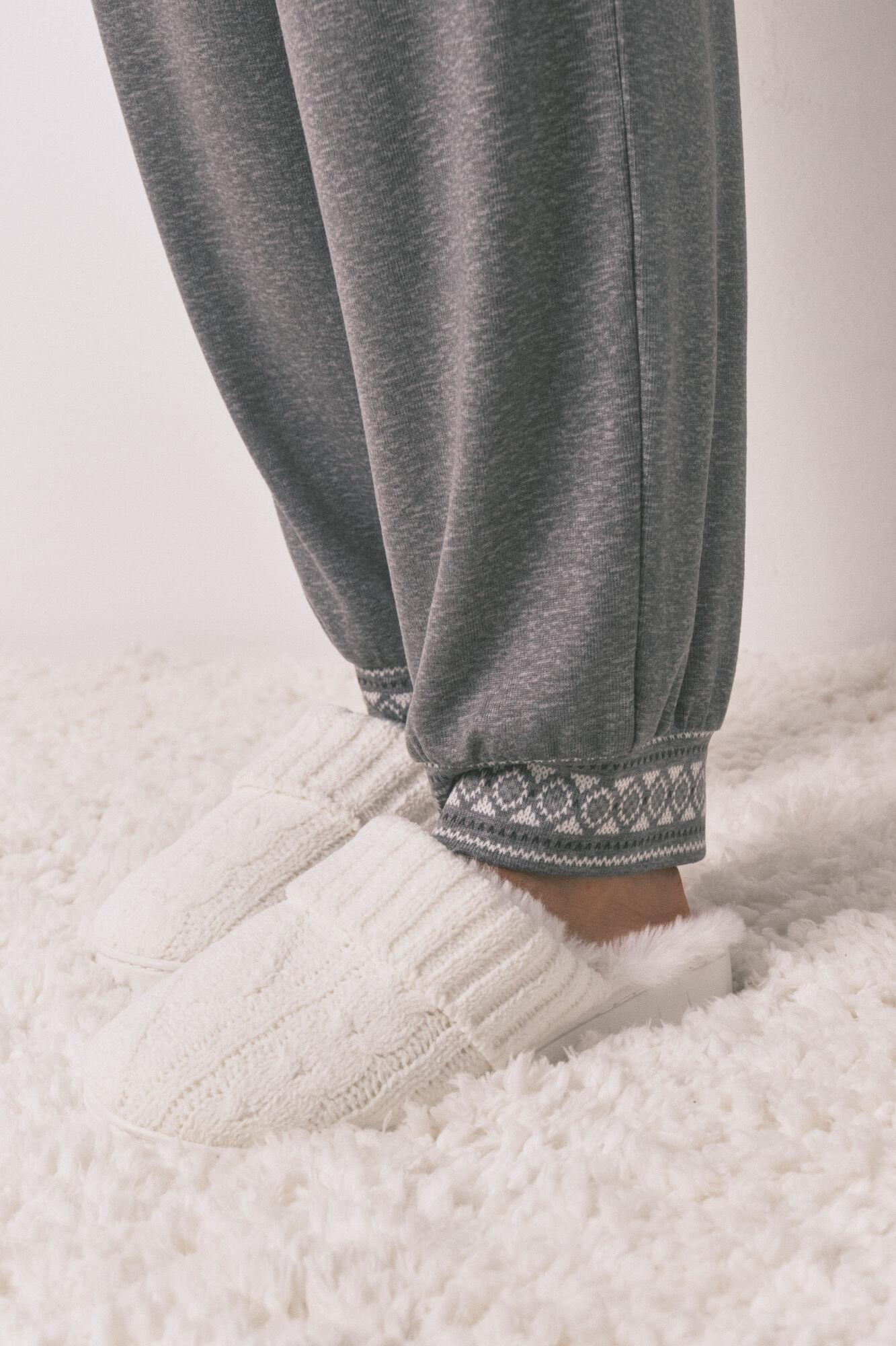 Women'secret Pijama larga de tejido suave de Mickey gris