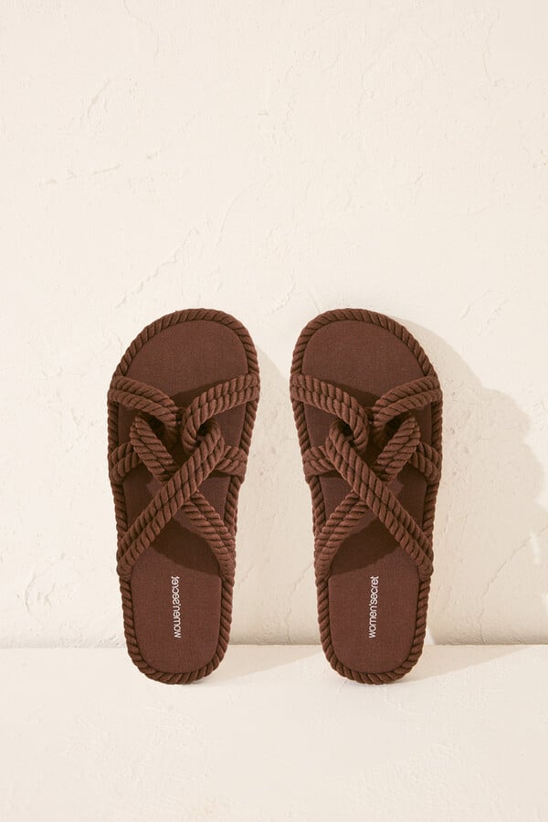 Women'secret Sandalias marrones tiras cruzadas café