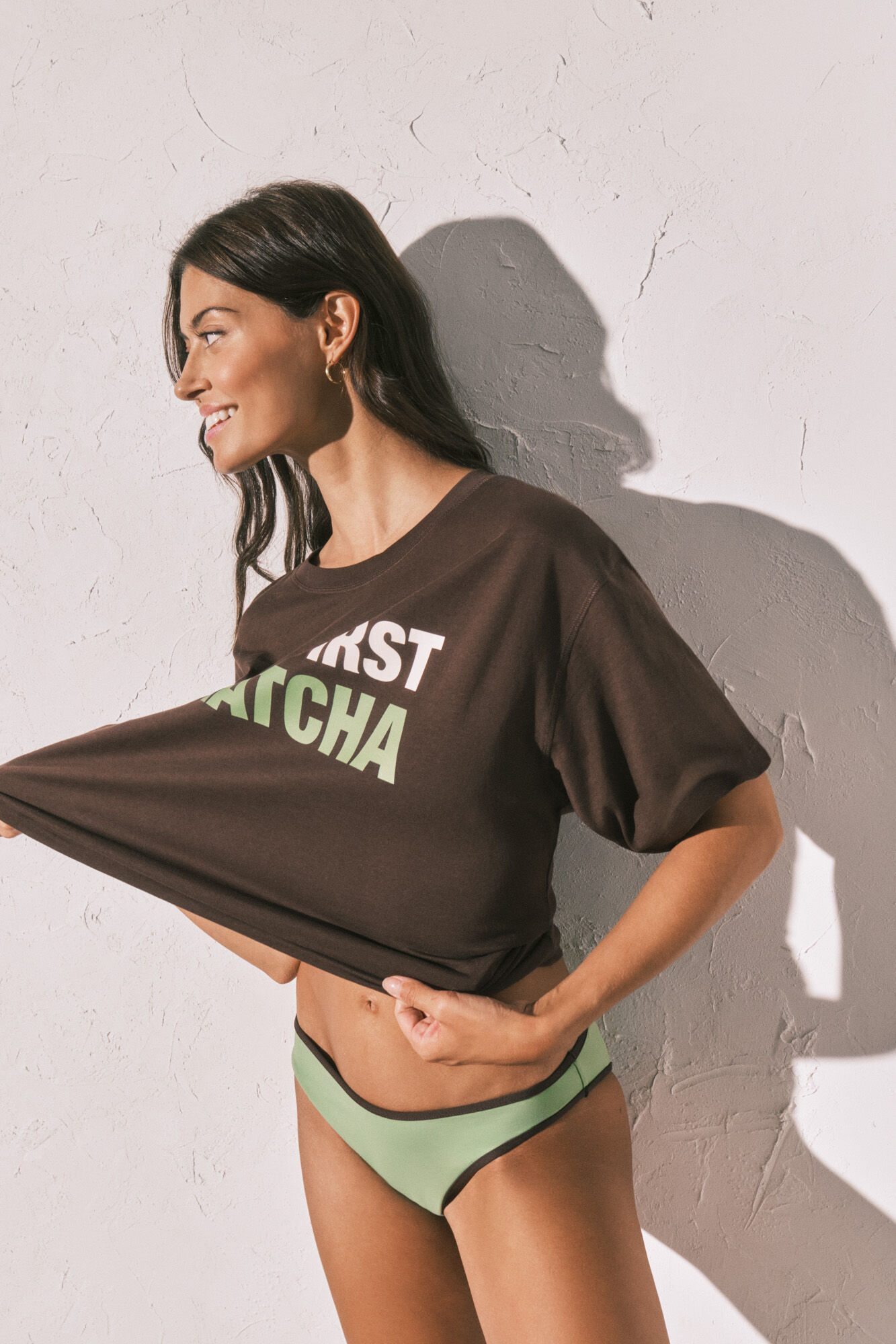 Women'secret Playera oversized marr&oacute;n "But first matcha" caf&eacute;