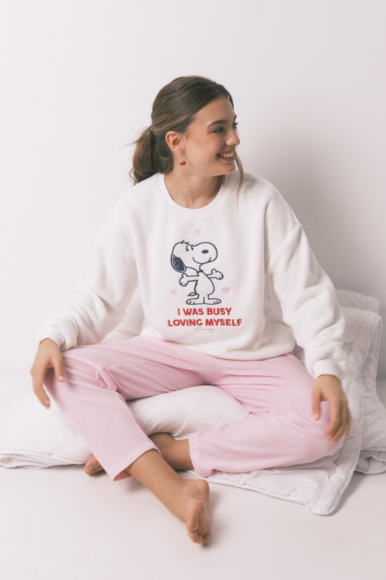 Women'secret Pijama larga de polar Snoopy marfil