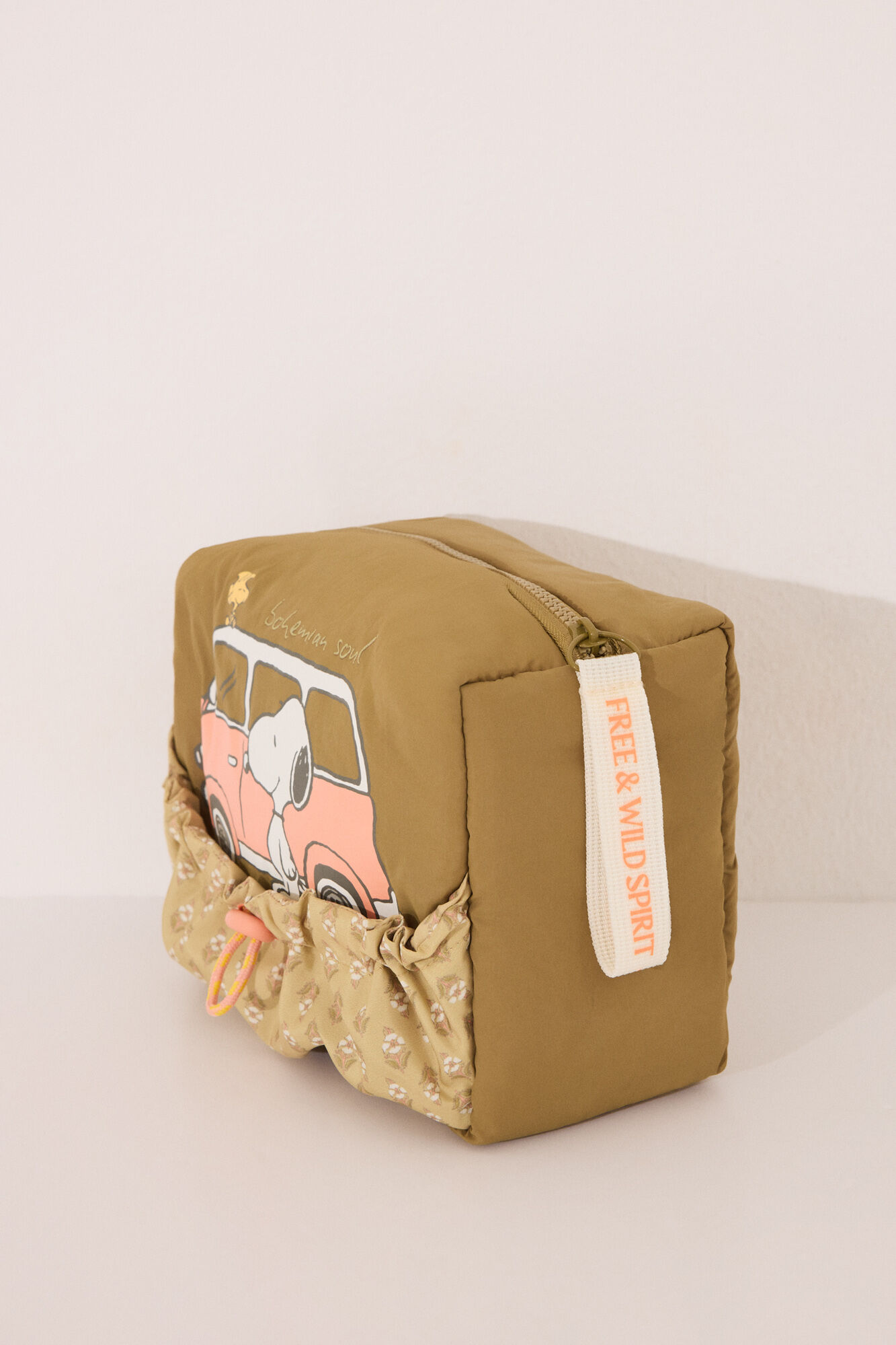 Women'secret Neceser mediano de nailon de Snoopy kaki