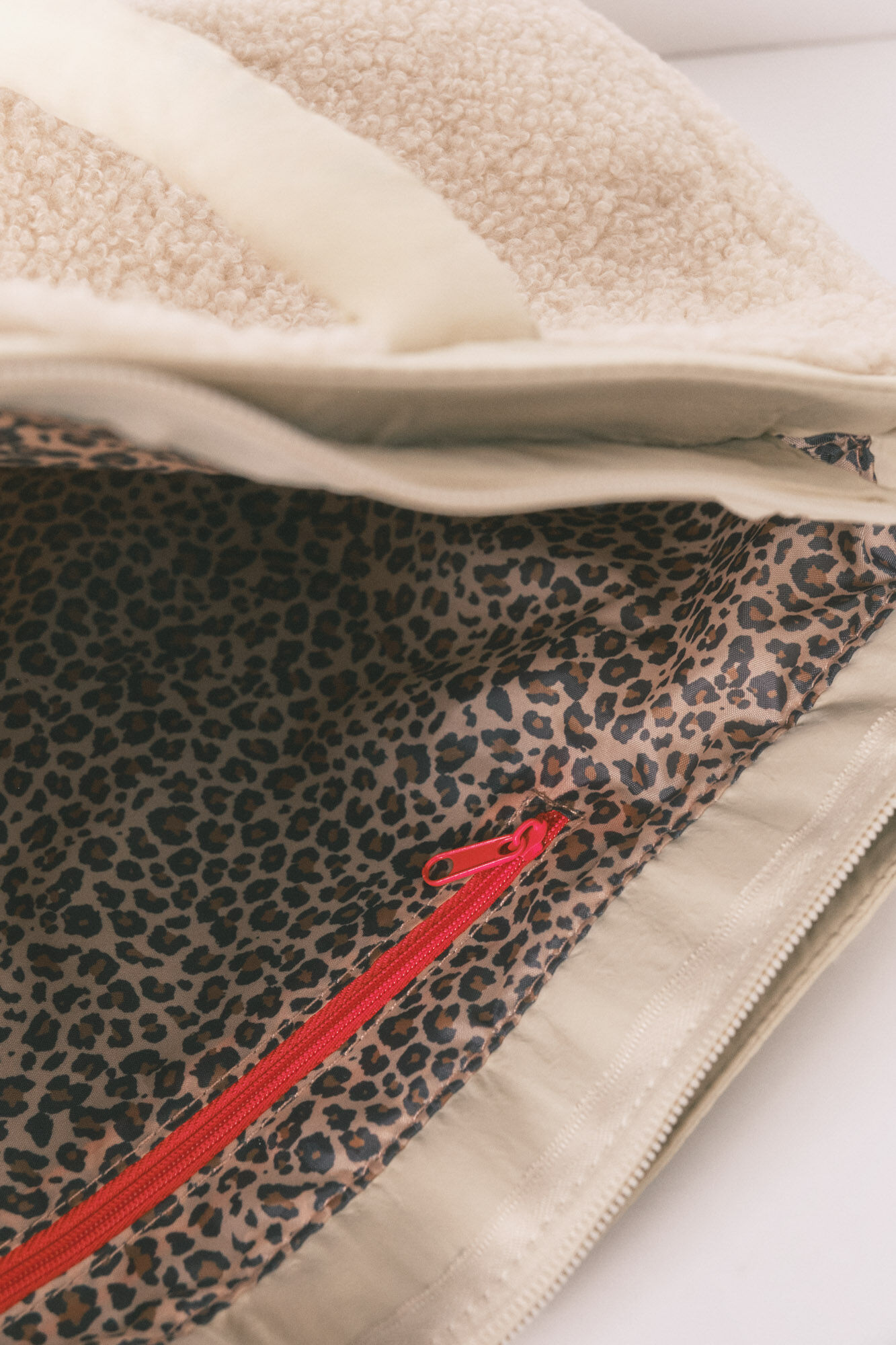 Women'secret Bolsa grande beige acolchado de Snoopy, bolsa