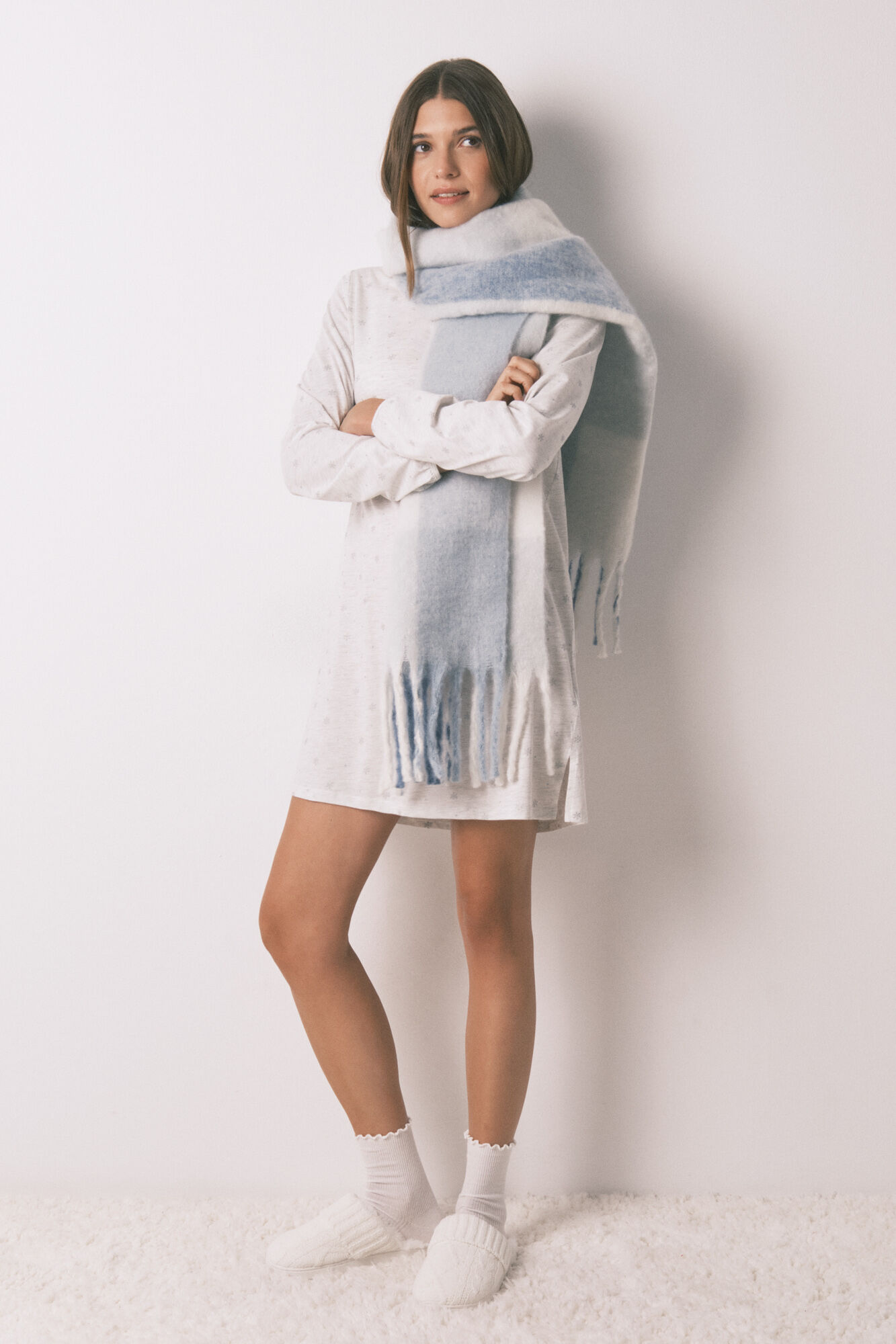 Women'secret Camis&oacute;n corto 100% algod&oacute;n con efecto brillo gris