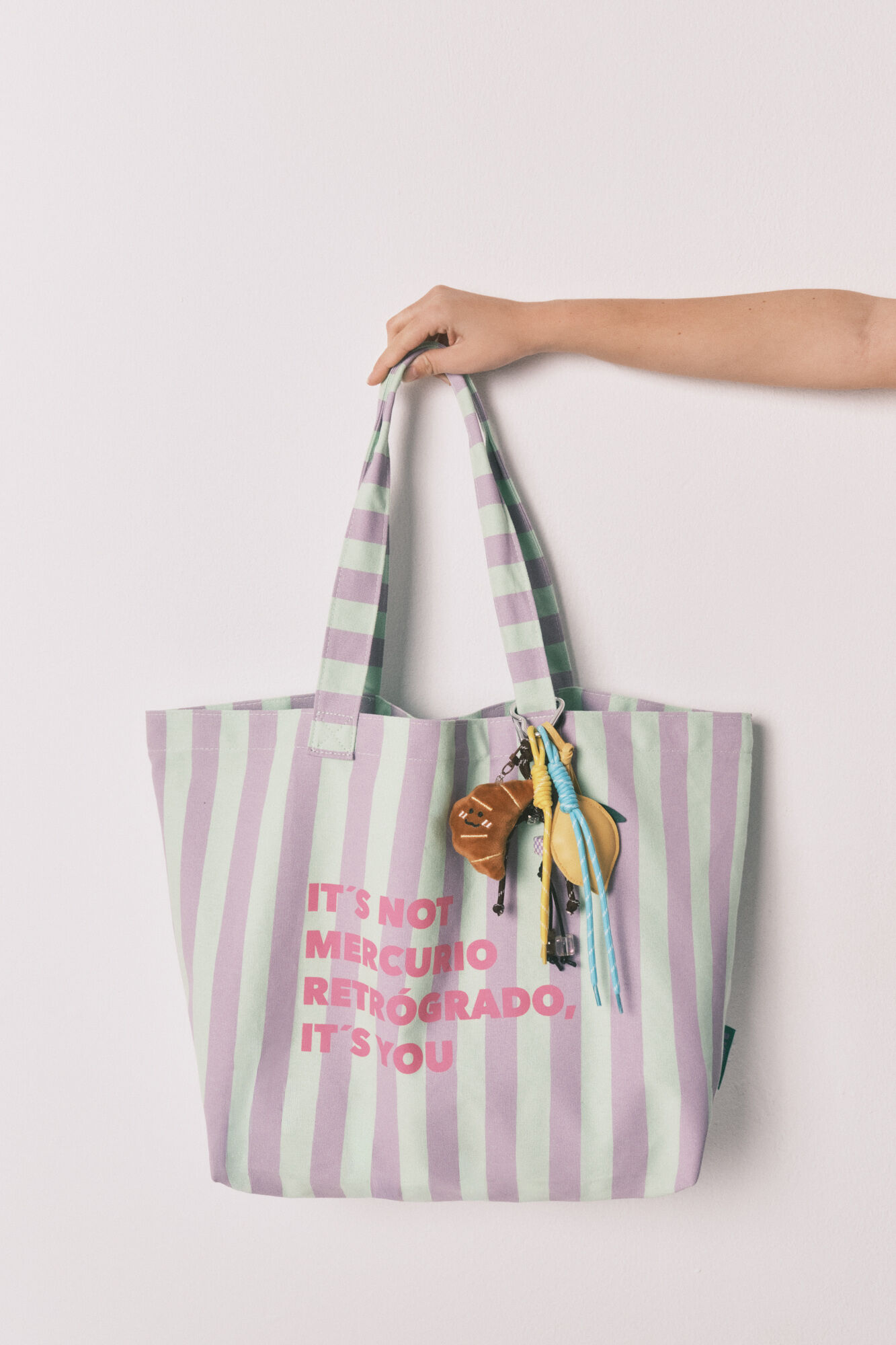 HI&BYE Bolsa tote estampado de rayas verde verde