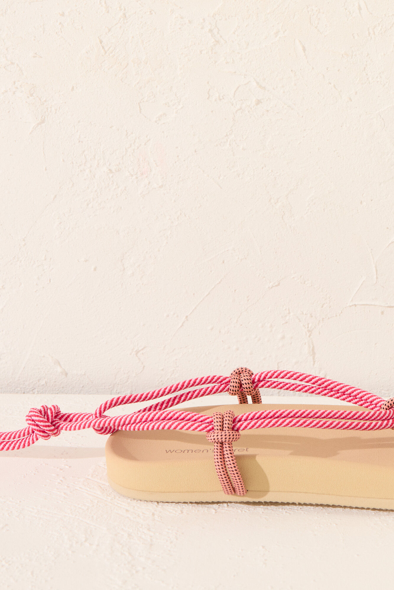 Women'secret Chanclas con tirantes 100% humectables estampado