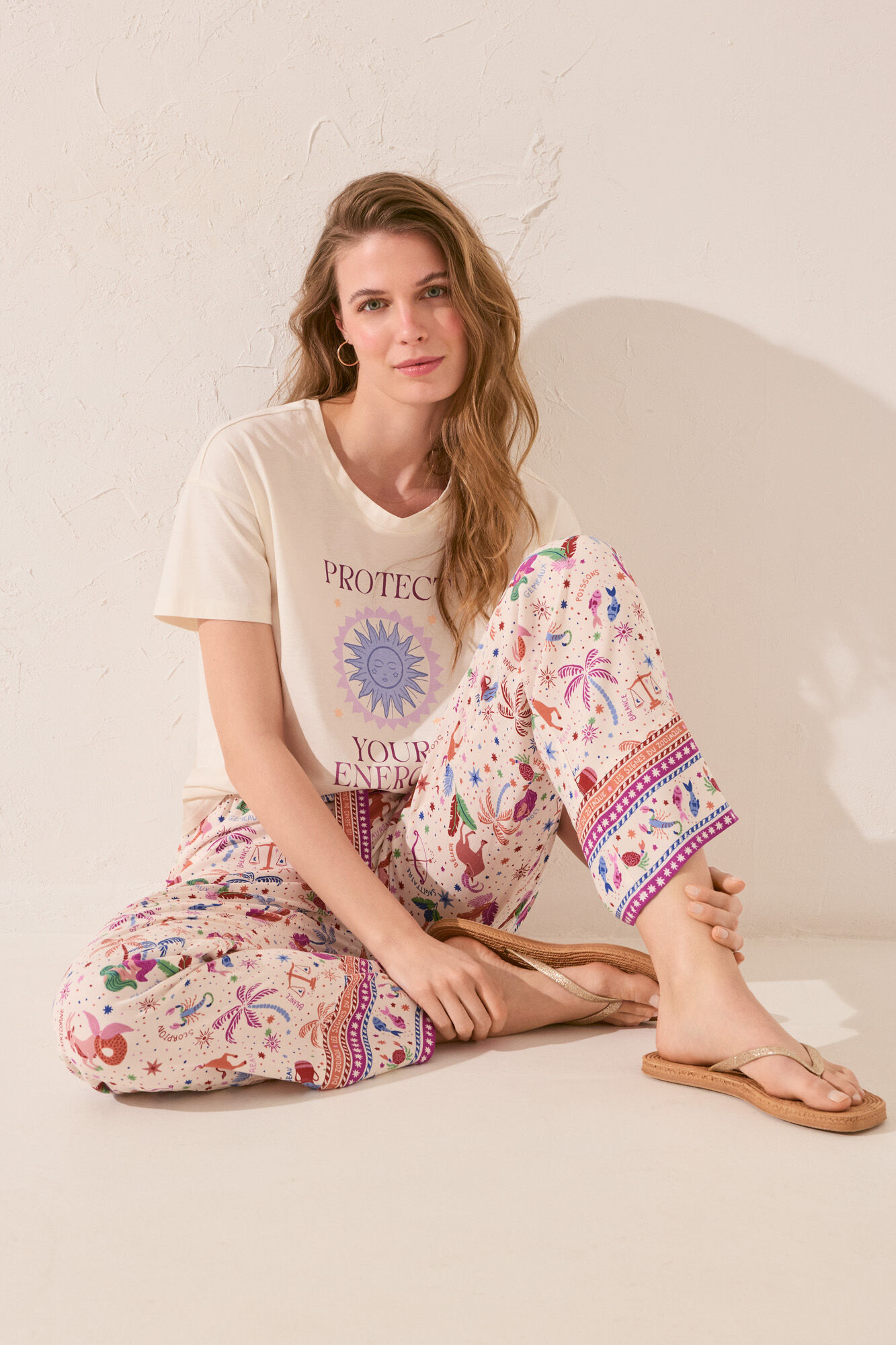 Women'secret Pantal&oacute;n largo de viscosa con estampado multicolor