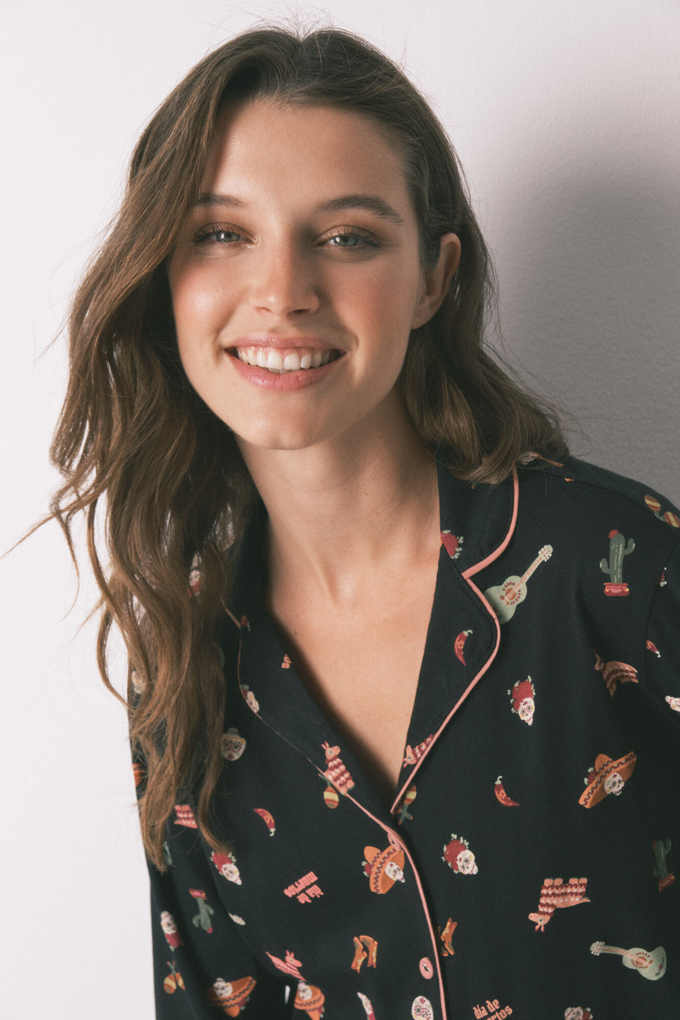 Women'secret Pijama camisera de algod&oacute;n negro "D&iacute;a de Muertos" negro