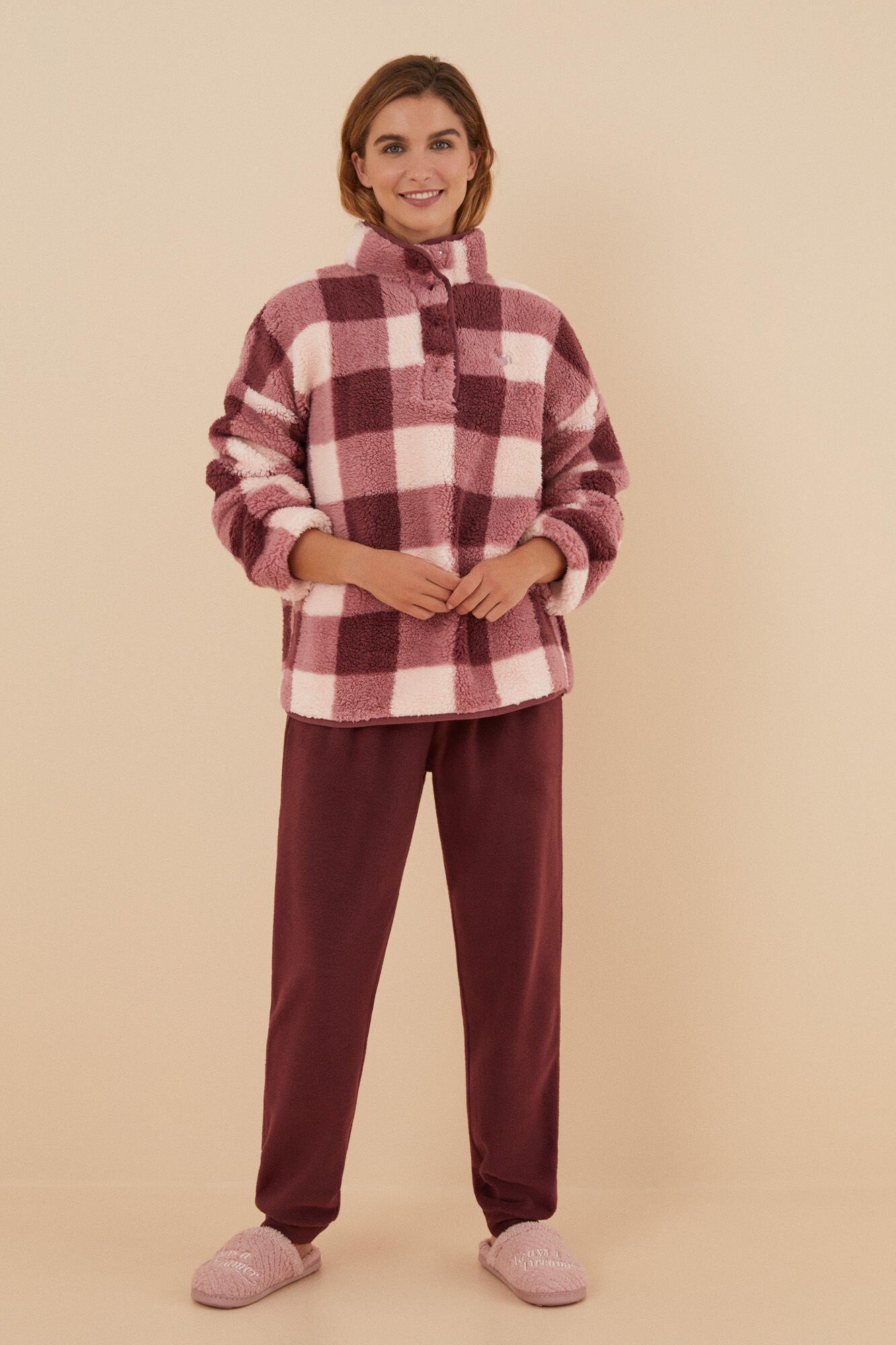 Pijama cuadros borreguito La Vecina Rubia Pijamas de mujer Springfield MX