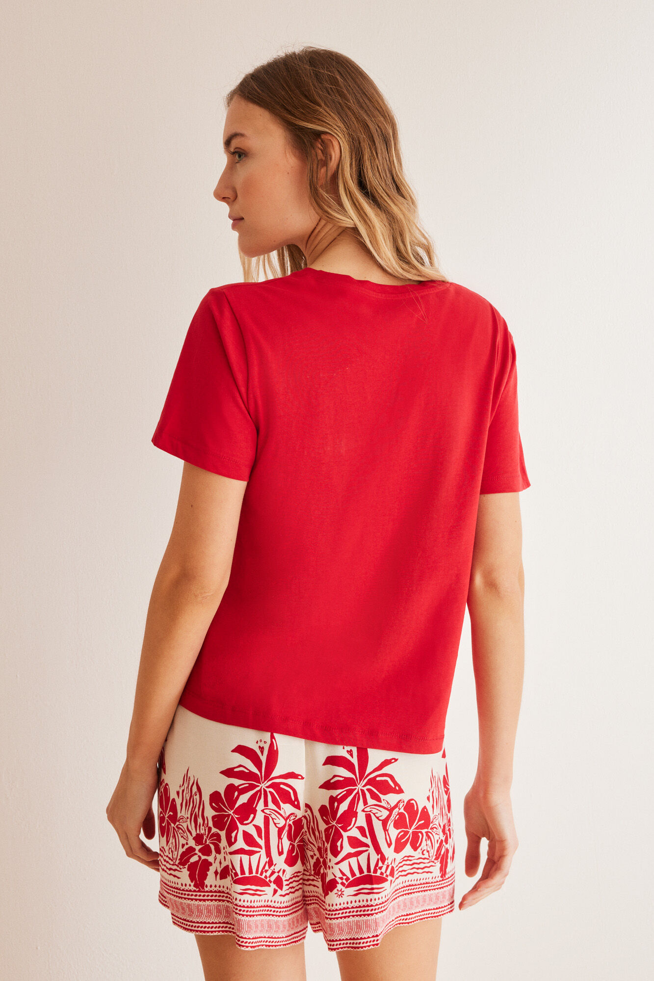 Women'secret Pantal&oacute;n corto viscosa estampado floral p&uacute;rpura