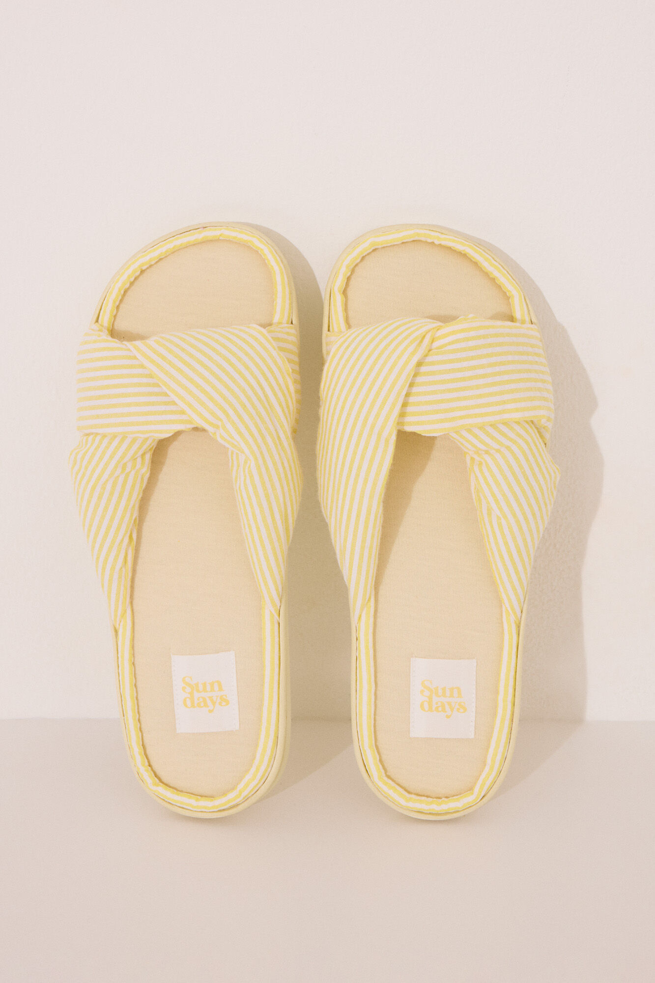 Women'secret Pantuflas para casa de seersucker amarillas amarillo
