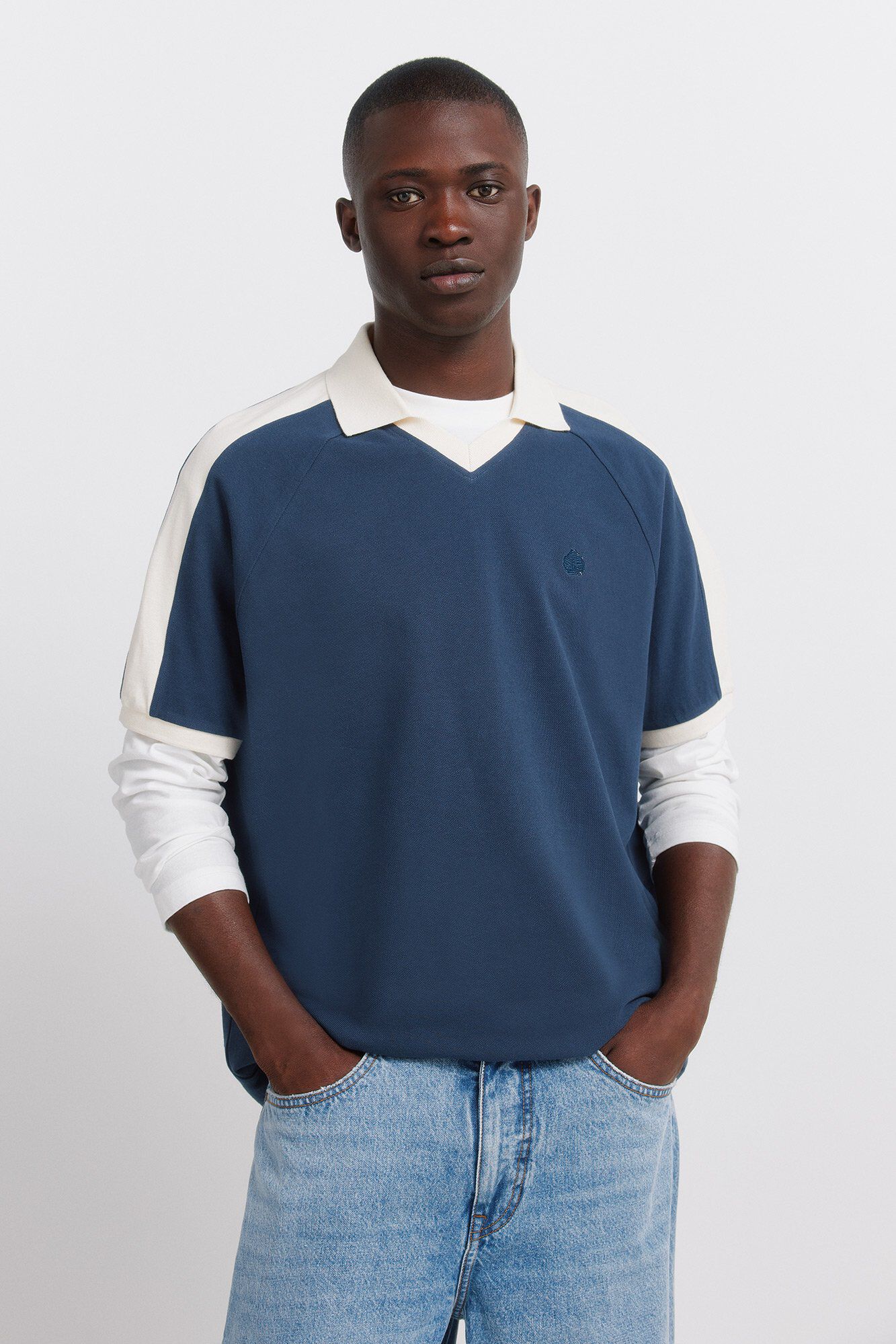 Conjunto de polo y jeans