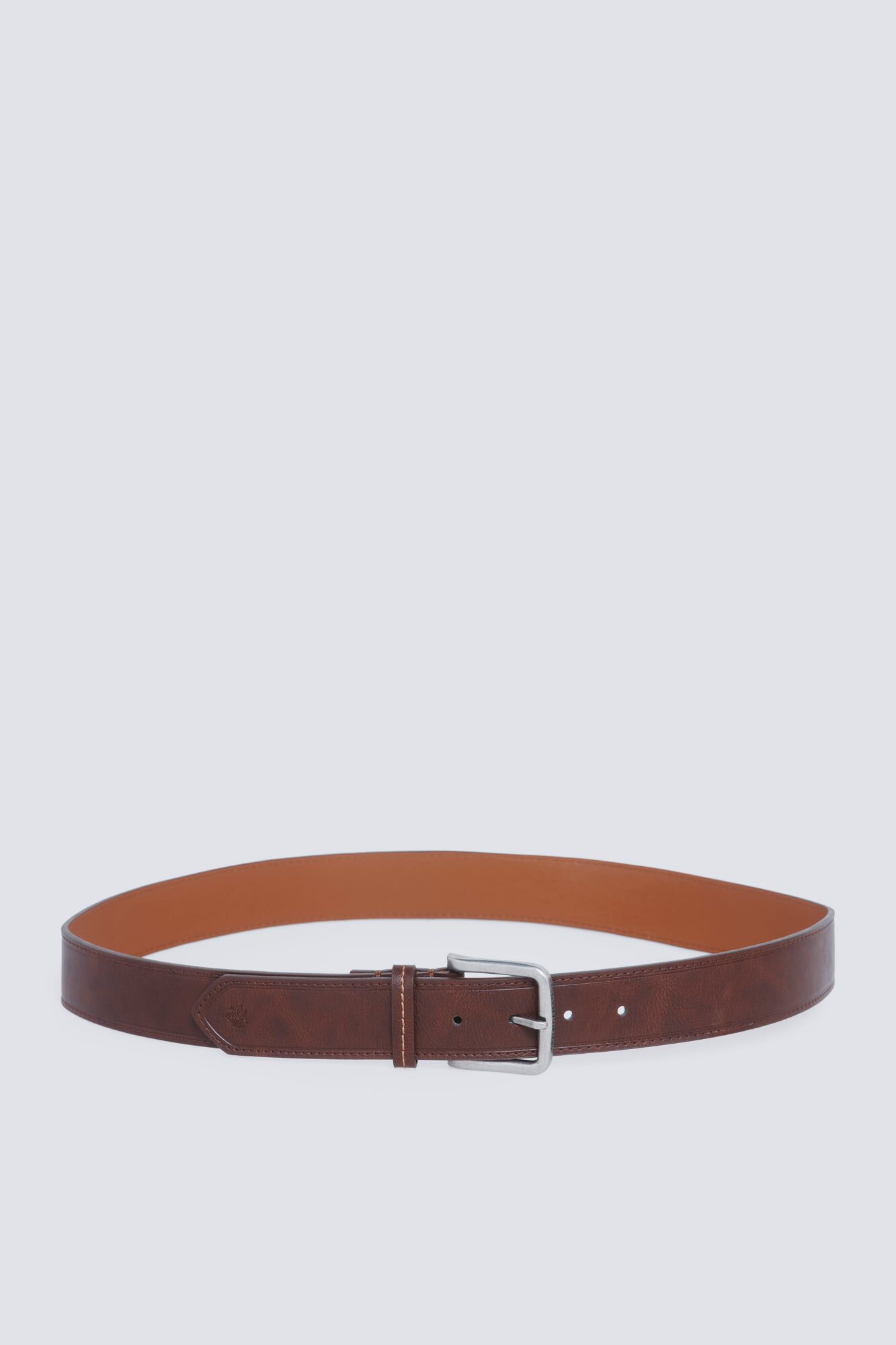Conjunto de cintur&oacute;n, polo y bermuda