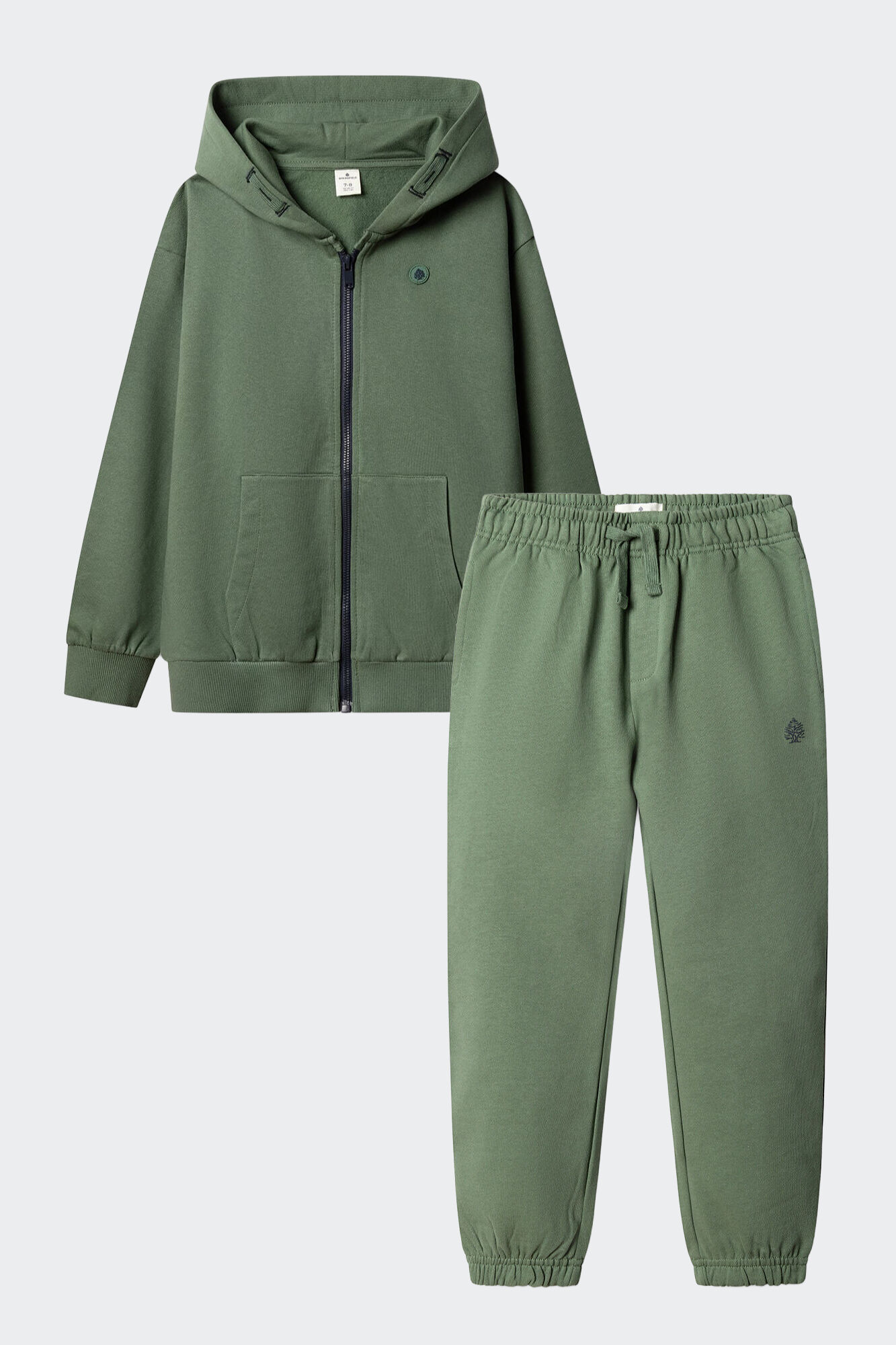 Conjunto de jogger y sudadera