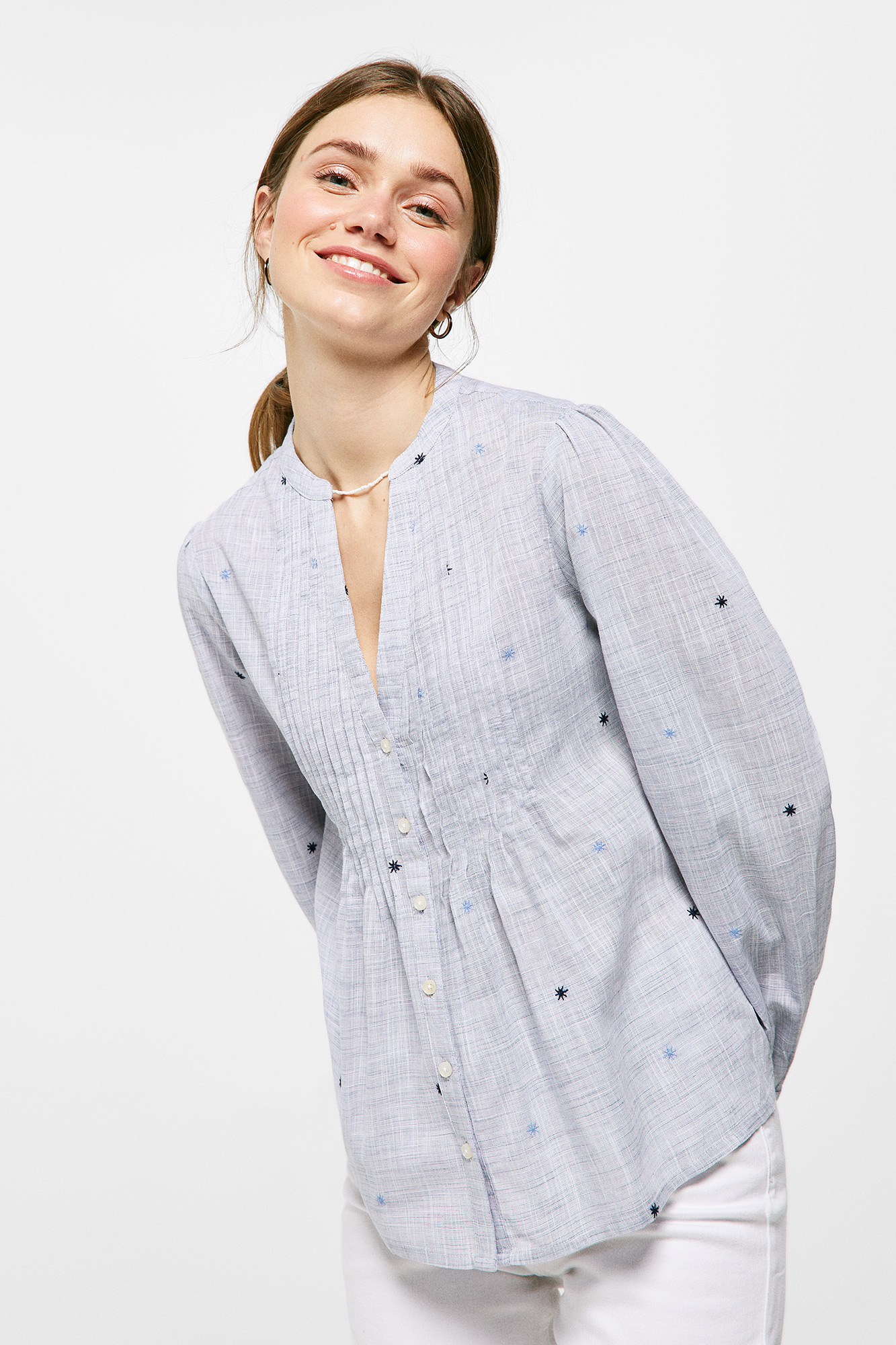 Blusa Bordados Estrella | Camisas y blusas de mujer | Springfield-MX