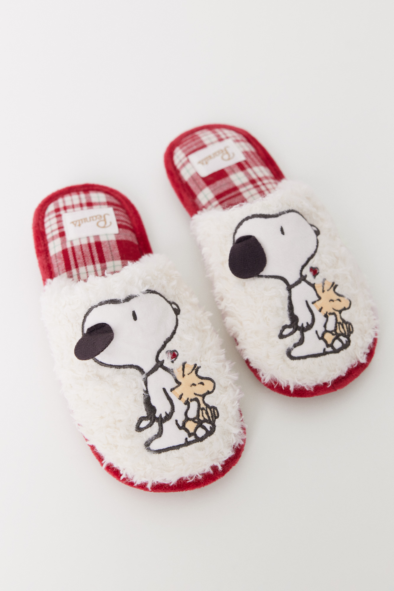 Snoopy & American Eagle: Unexpected Style Fusion You Need To See - 9a5cugs