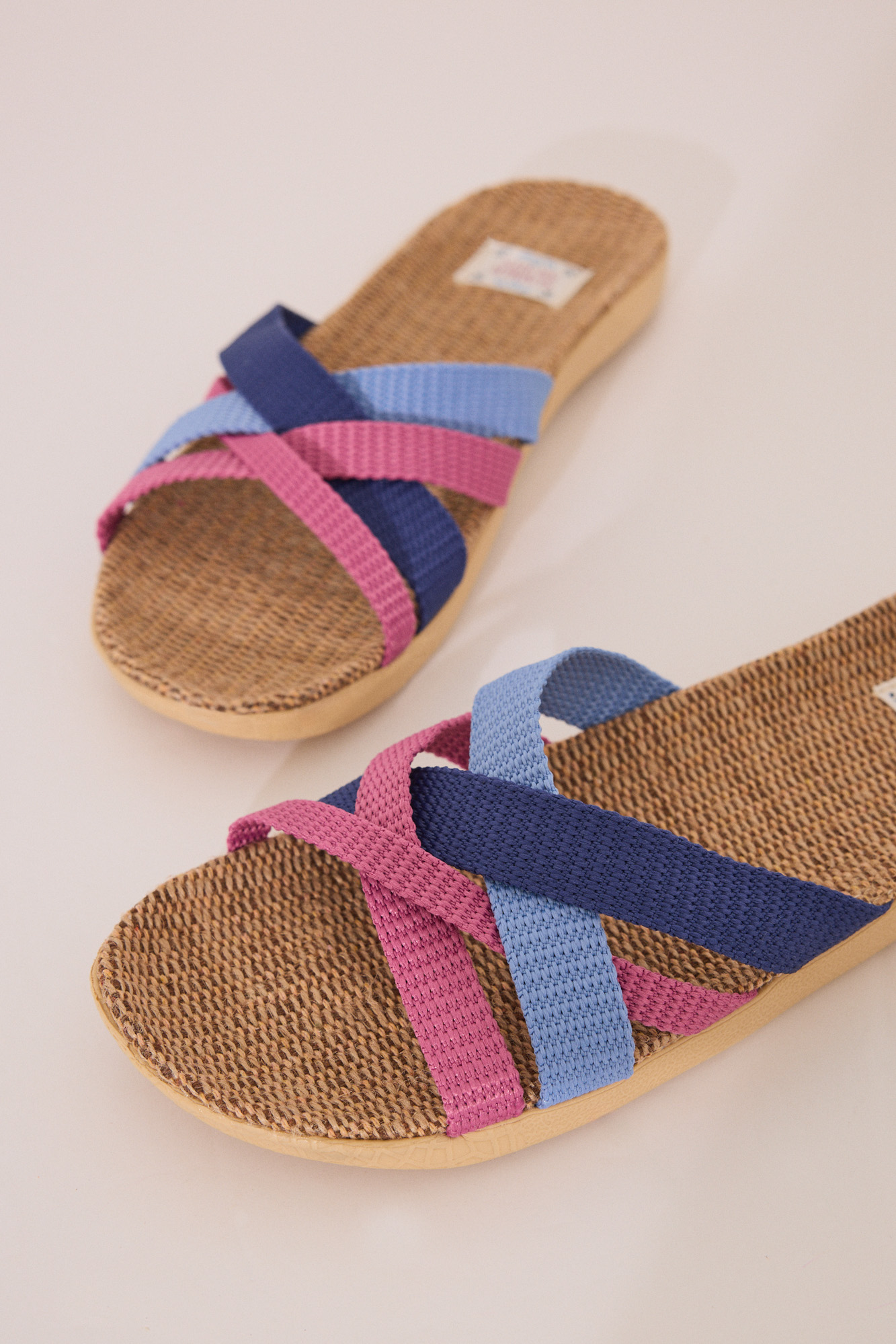 Chanclas de tirantes azul claro