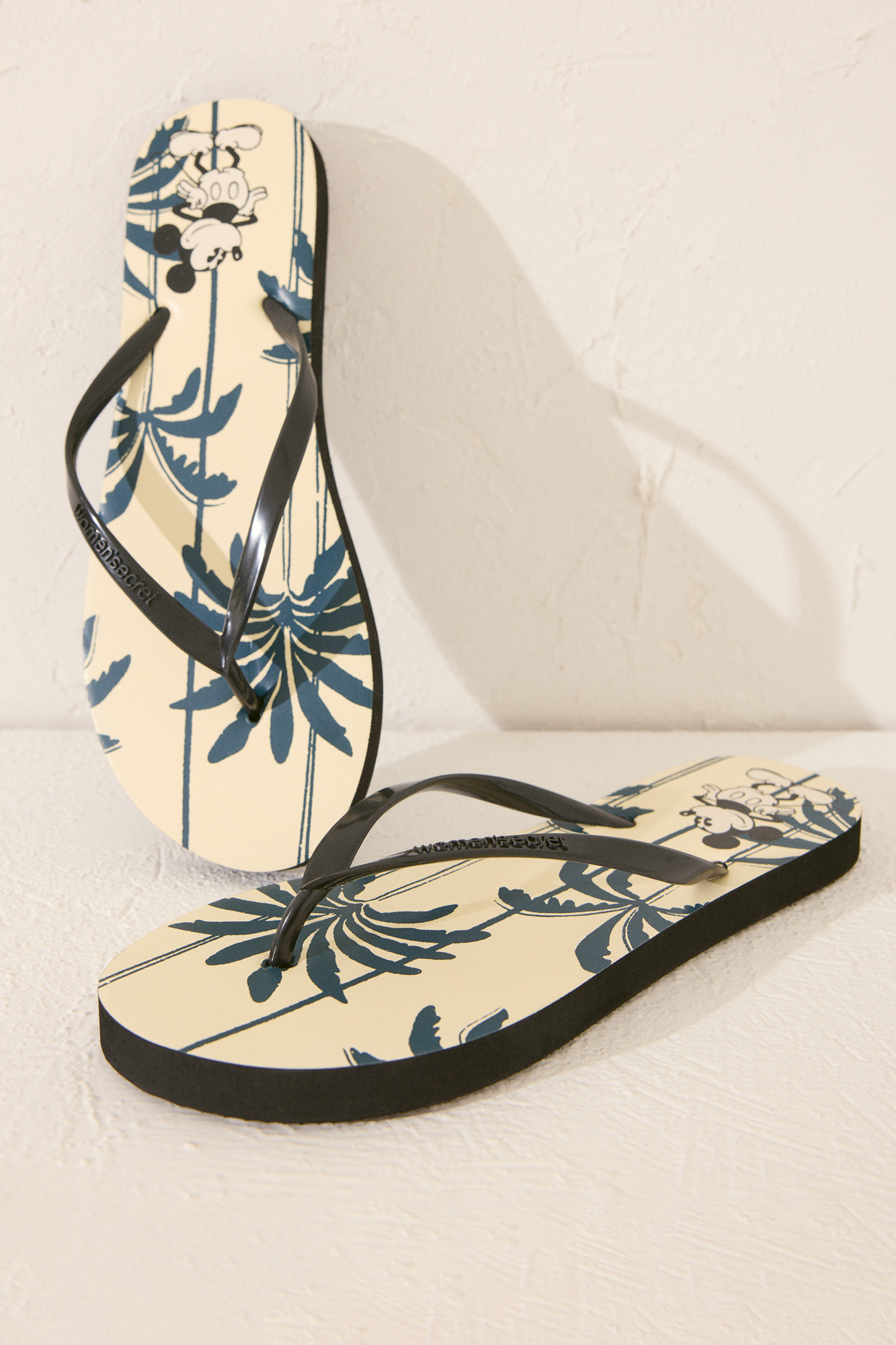 Chanclas con estampado de Mickey Mouse